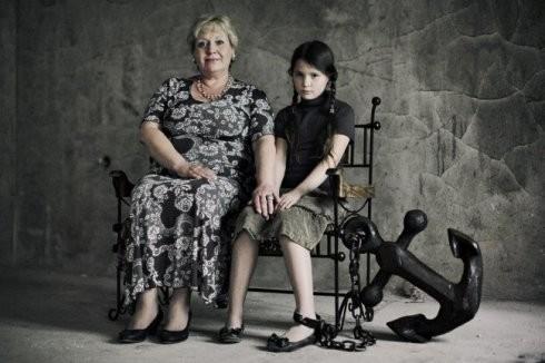 骄傲的母亲和沉重的女儿