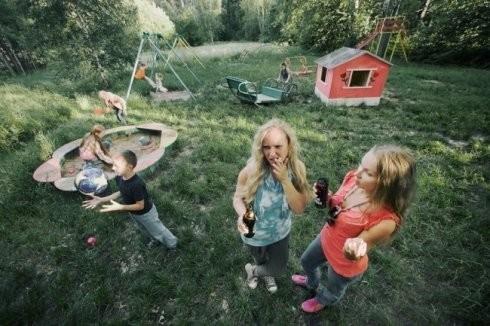 抽烟喝酒的母亲们